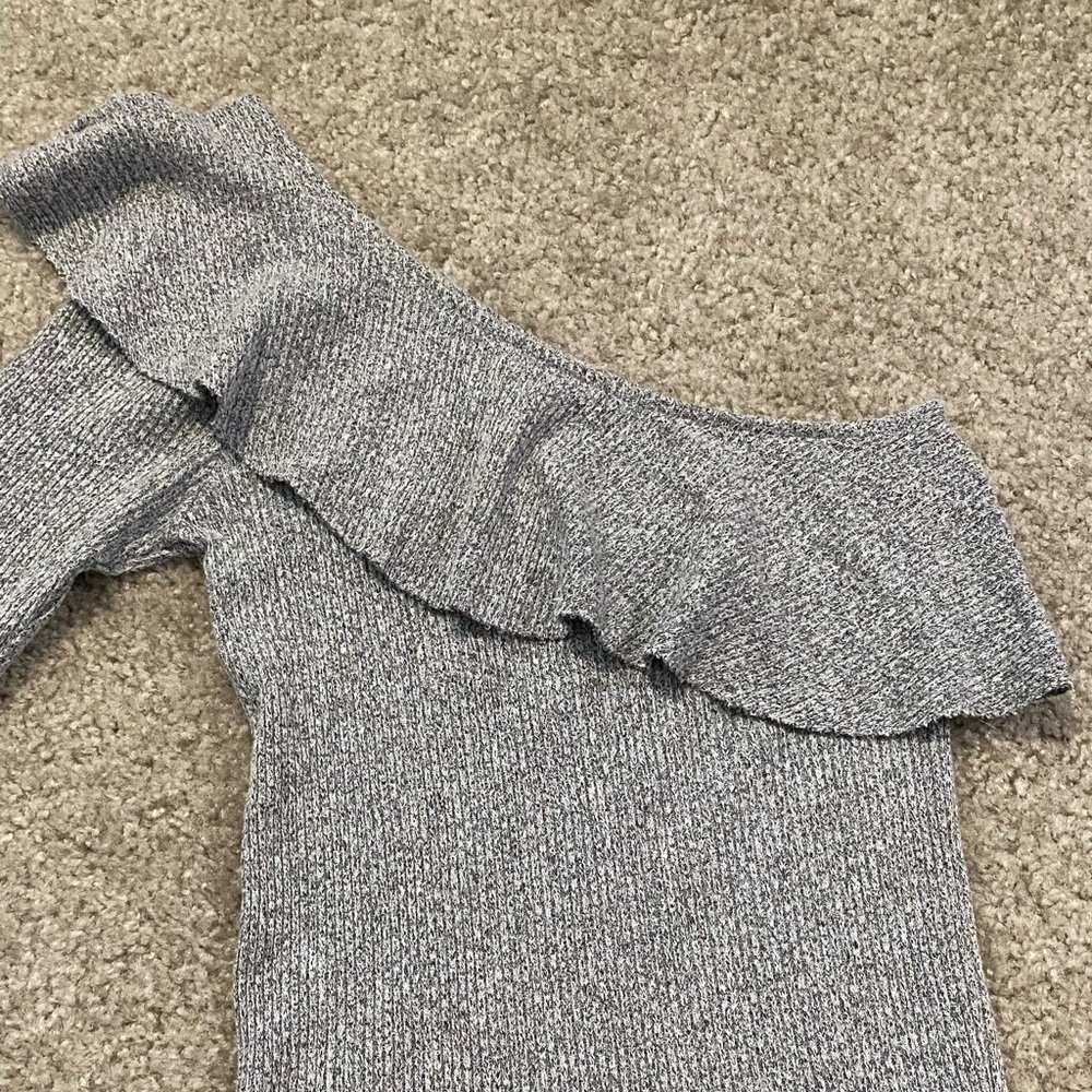 Small Express One Eleven One-Shoulder Ruffle Top - Picture 6 of 6